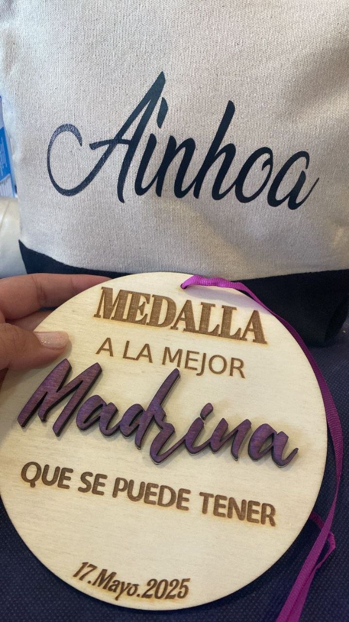 Medalla personalizada para madrina o padrino